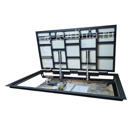 Люк в подвал с двумя электроприводами АМО с автоматической системой открывания дистанционным пультом Люк в подвал с двумя электроприводами АМО с автоматической системой открывания дистанционным пультом