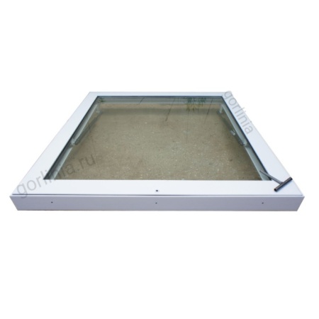 Люк напольный крышка со стеклом в закрытом виде Люк напольный крышка со стеклом в закрытом виде