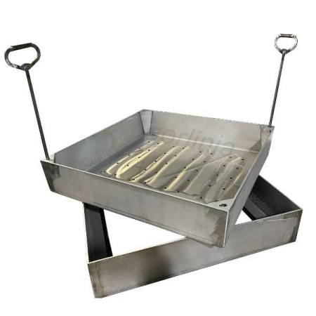 Люк под газон Проспект-Г съемный с дренажными отверстиями в дне с крюками для подъема Люк под газон Проспект-Г съемный с дренажными отверстиями в дне с крюками для подъема