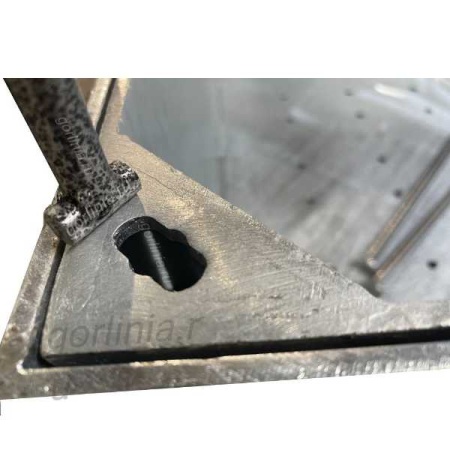 Люк под газон Проспект-Г съемный заполняемый - отверстие для подъемного крюка Люк под газон Проспект-Г съемный заполняемый - отверстие для подъемного крюка